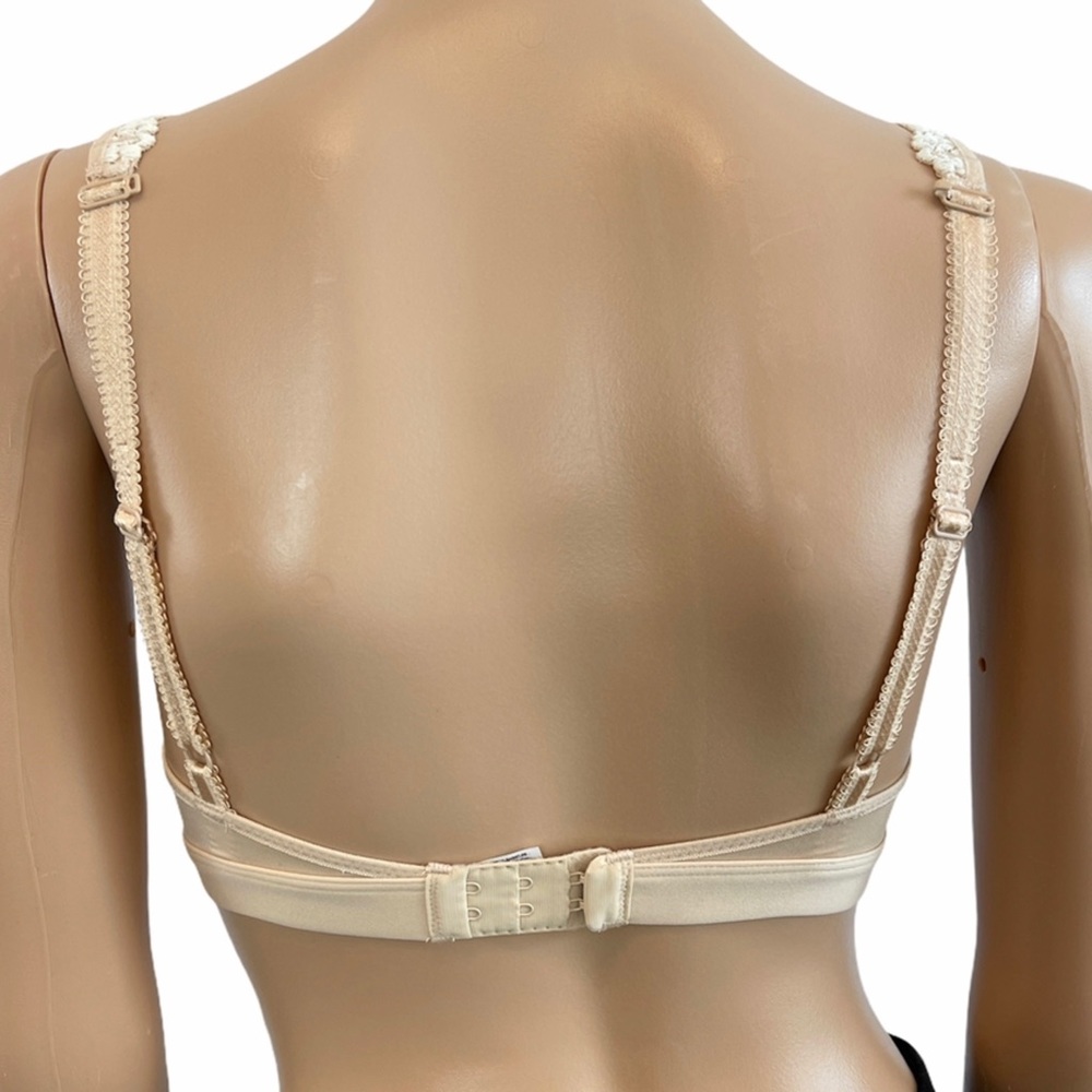 Wacoal Embrace Lace Soft Cup Bra - Picture 5 of 13